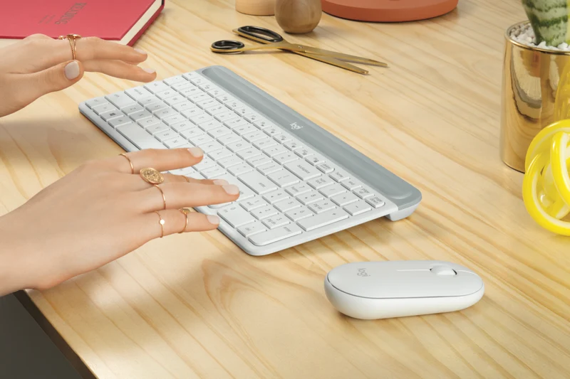 Logitech MK470 Slim Wireless Combo - White