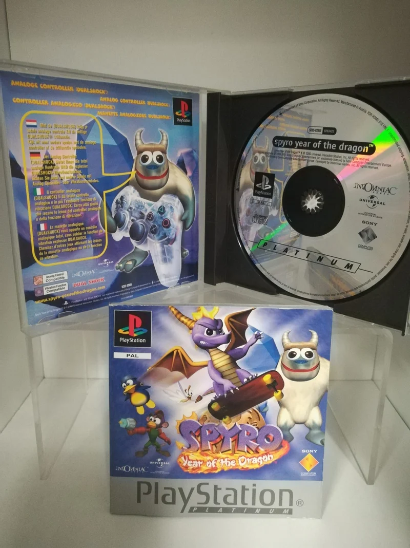 SPYRO: YEAR OF THE DRAGON PS1 (versione europea)(usato garantito)