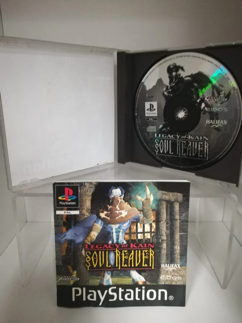LEGACY OF KAIN : SOUL REAVER PS1 (versione italiana)(usato garantito)