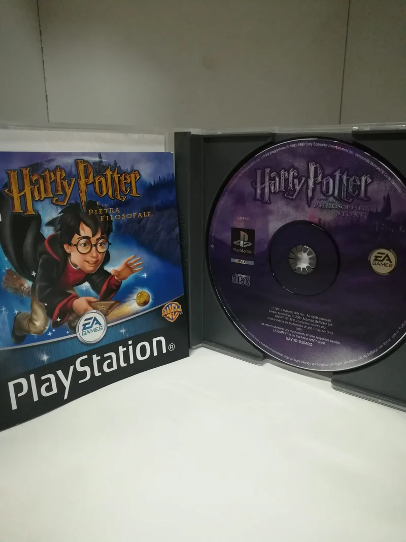 HARRY POTTER E LA PIETRA FILOSOFALE PS1 (usato garantito)