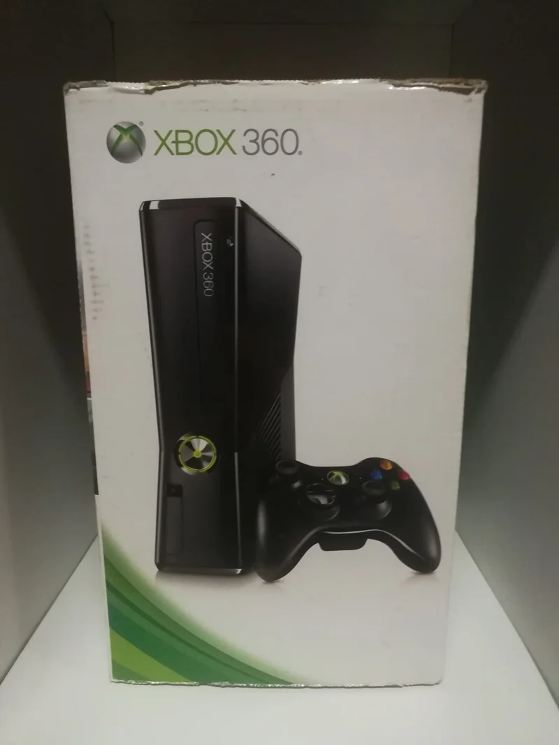 XBOX 360 SLIM NERO LUCIDO -250 GB /GO (usato garantito)(completa di tutto)