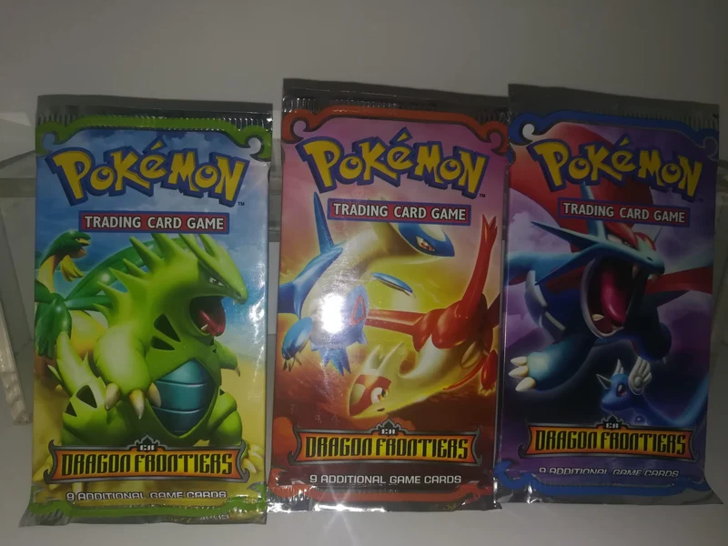 POKEMON DRAGON FRONTIERS trading card game (ultimi 3 pacchetti)