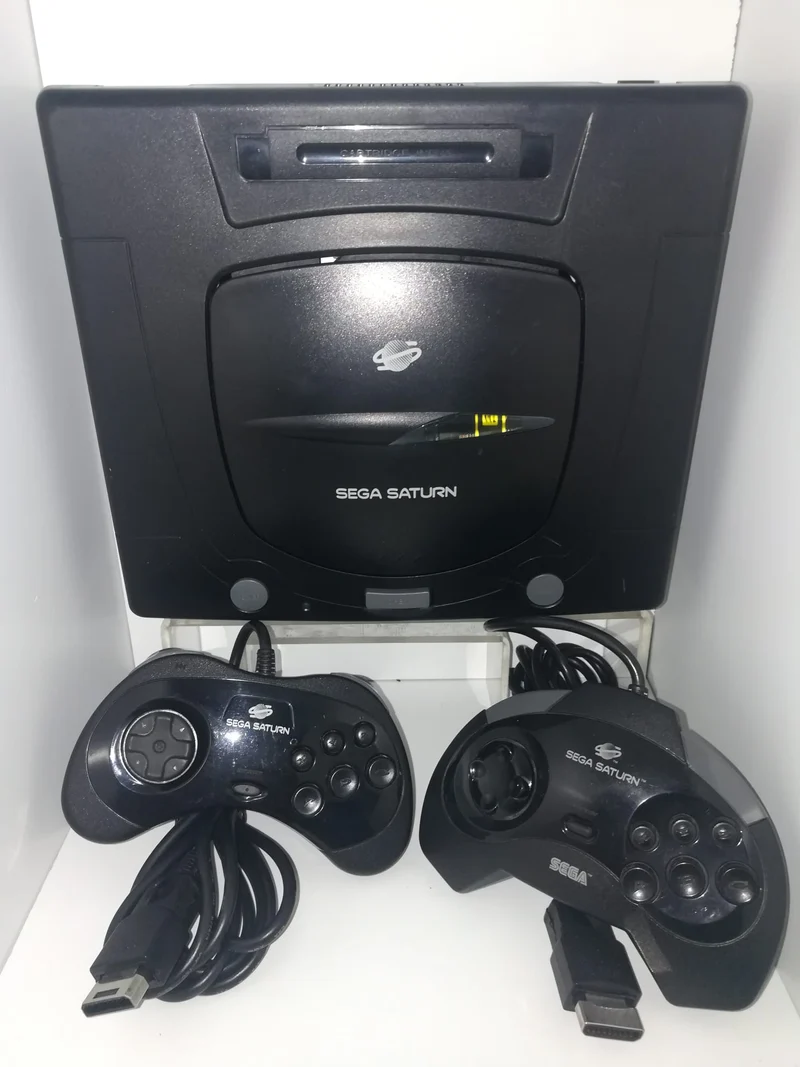 CONSOLE SEGA SATURN PAL (usato garantito)+(2 pad)(senza scatola)