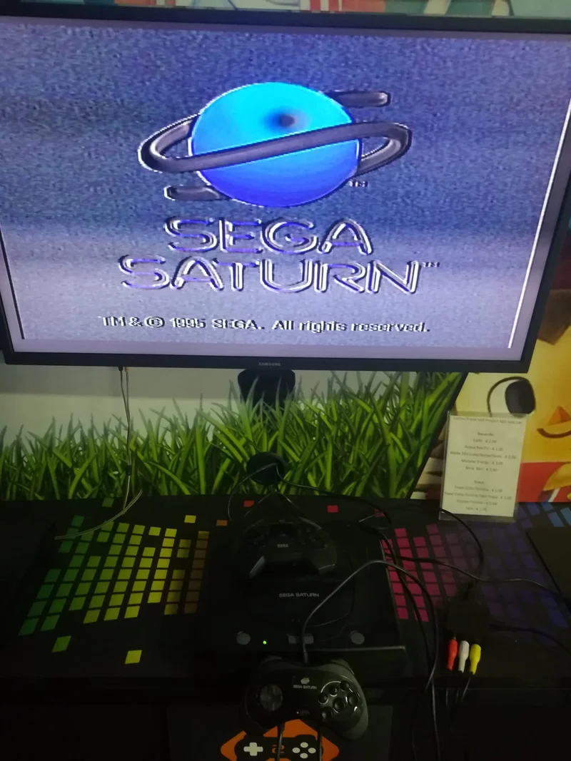 CONSOLE SEGA SATURN PAL (usato garantito)+(2 pad)(senza scatola)