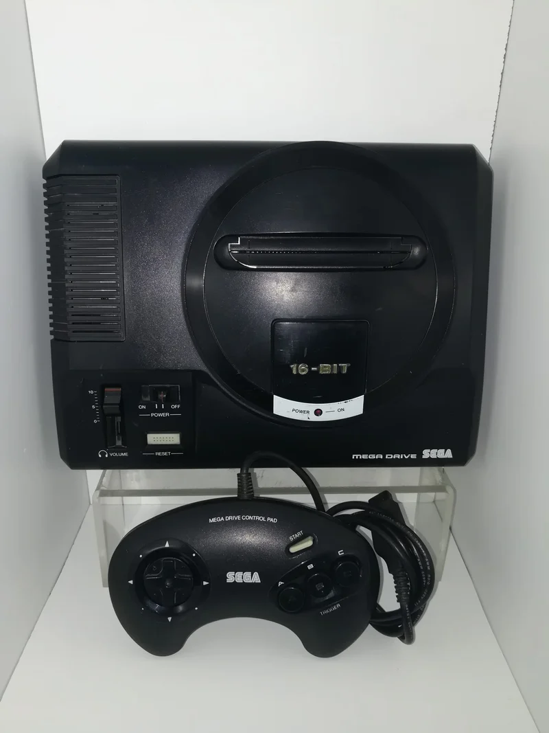 CONSOLE MEGA DRIVE SEGA (usato garantito)(senza scatola)