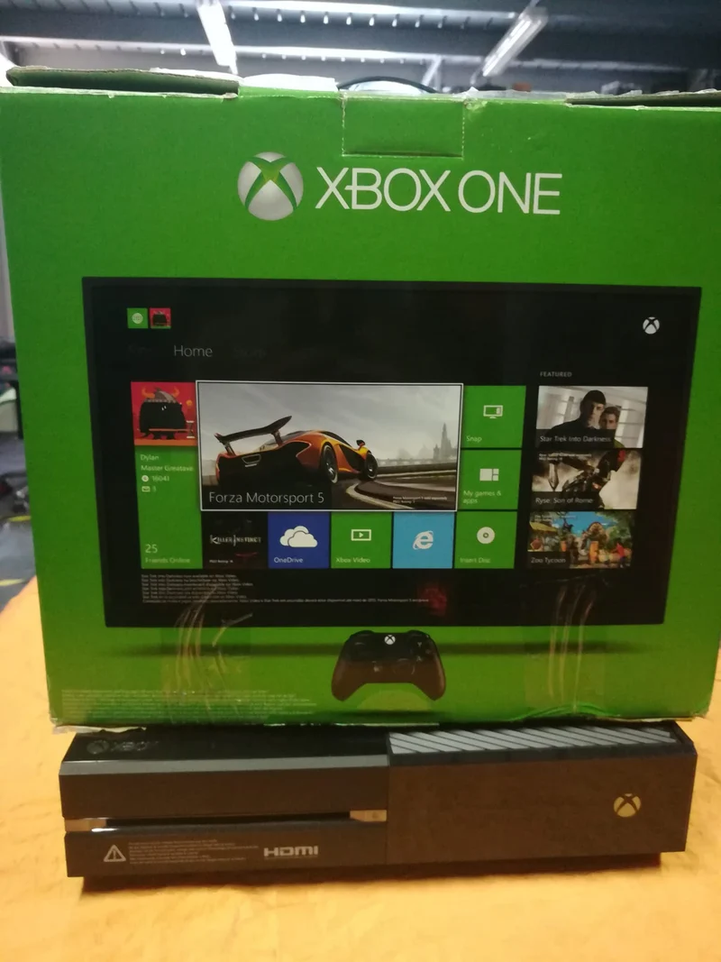 CONSOLE XBOX ONE (usato garantito)(completa di tutto + pila ORB)