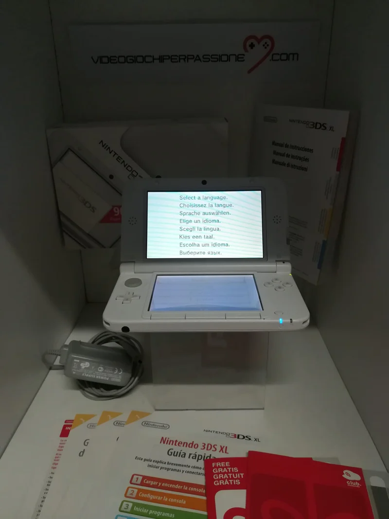 CONSOLE 3DS XL NINTENDO WHITE + CARICA BATTERIA ORIGINALE (usato garantito)