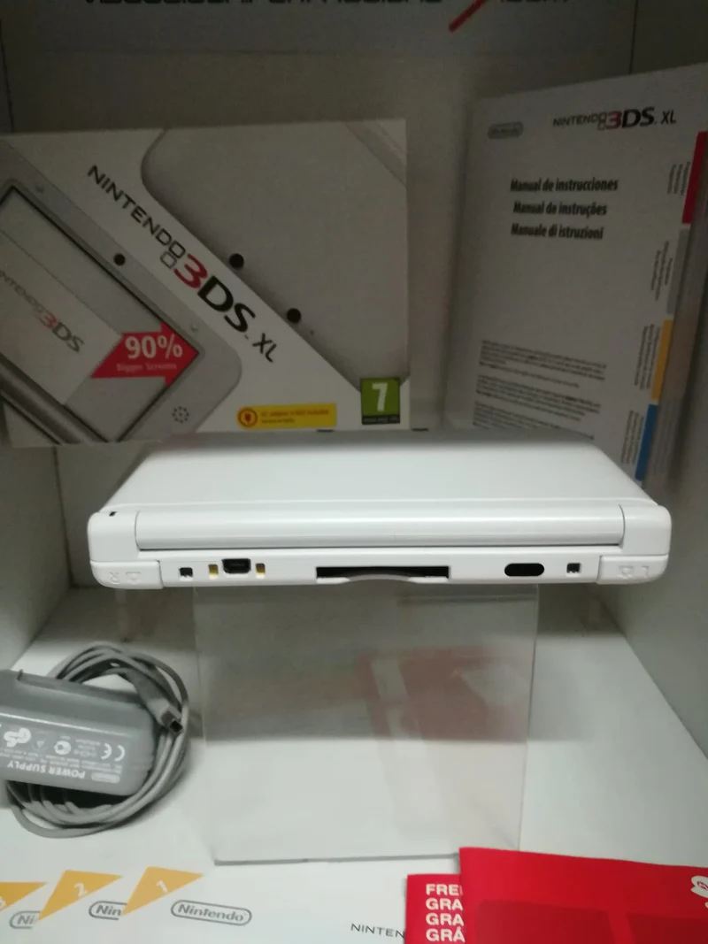 CONSOLE 3DS XL NINTENDO WHITE + CARICA BATTERIA ORIGINALE (usato garantito)