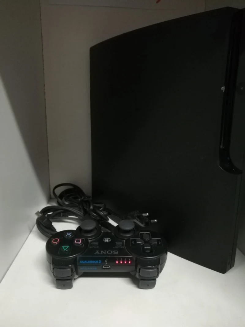 CONSOLE PS 3 SLIM 160 GB (USATA CON SCATOLA)