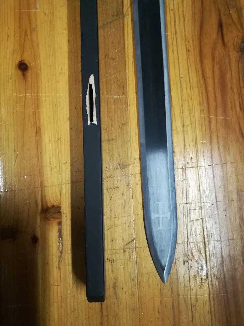 SPADA KIRITO (110cm)ACCIAIO(16 ANNI IN SU)(custodia rovinata)(DA69,90A39,90)