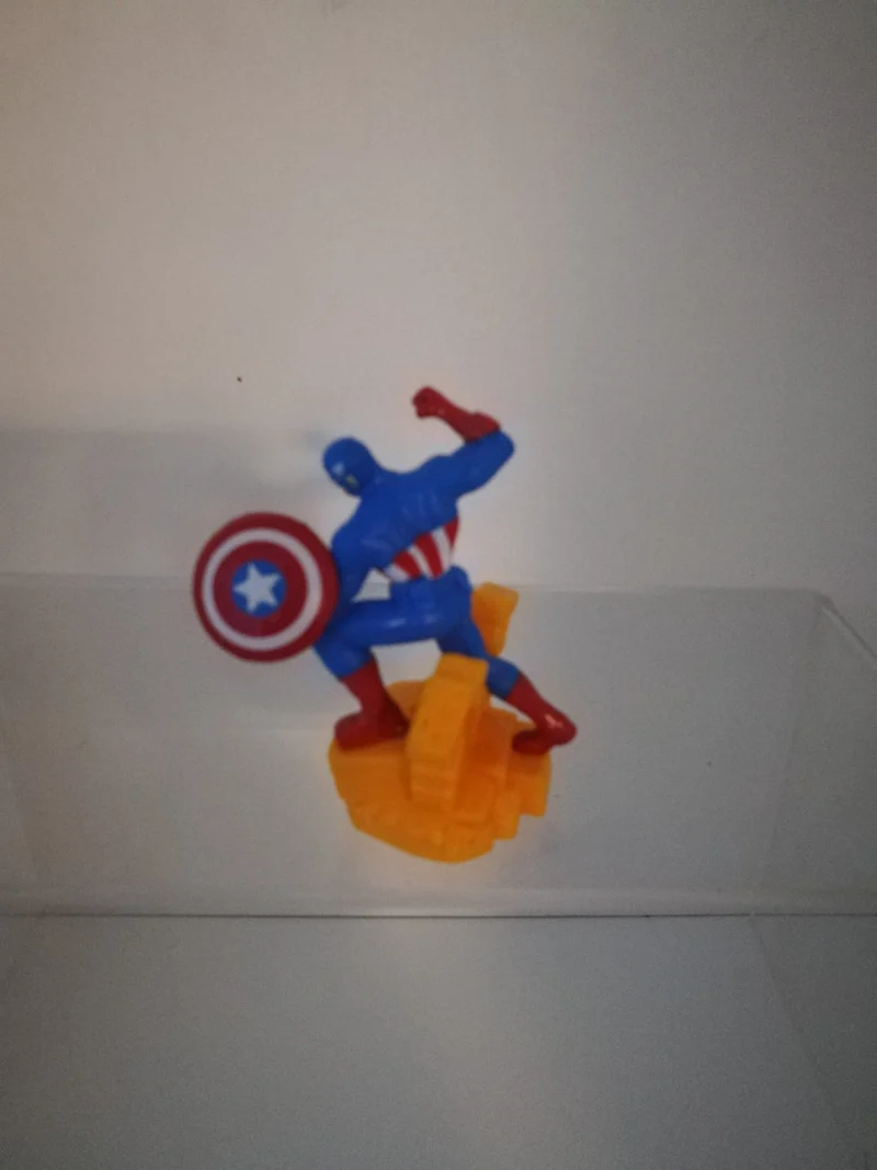 MARVEL MINI FIGURE CAPITAN AMERICA (6cm)