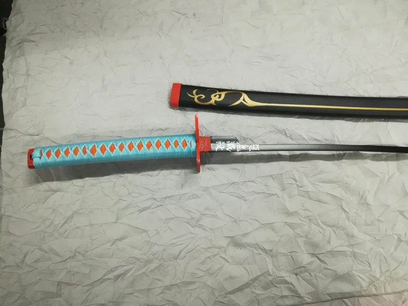 KATANA DEMON SLAYER-SHINOBU KOCHO-CM 101 IN ACCIAIO SENZA FILO (da 16 anni in su)