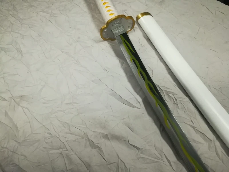 KATANA DEMON SLAYER -ZENITSU AGATSUMA-CM 102- IN ACCIAIO SENZA FILO (da 16 anni in su)
