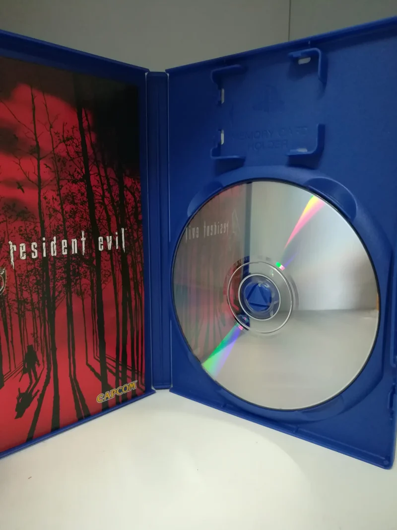RESIDENT EVIL 4 PS2 (usato)(versione italiana)