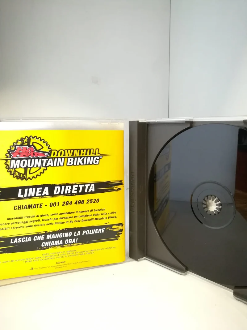 NO FEAR DOWNHILL MOUNTAIN BIKING PS1 (usato garantito)