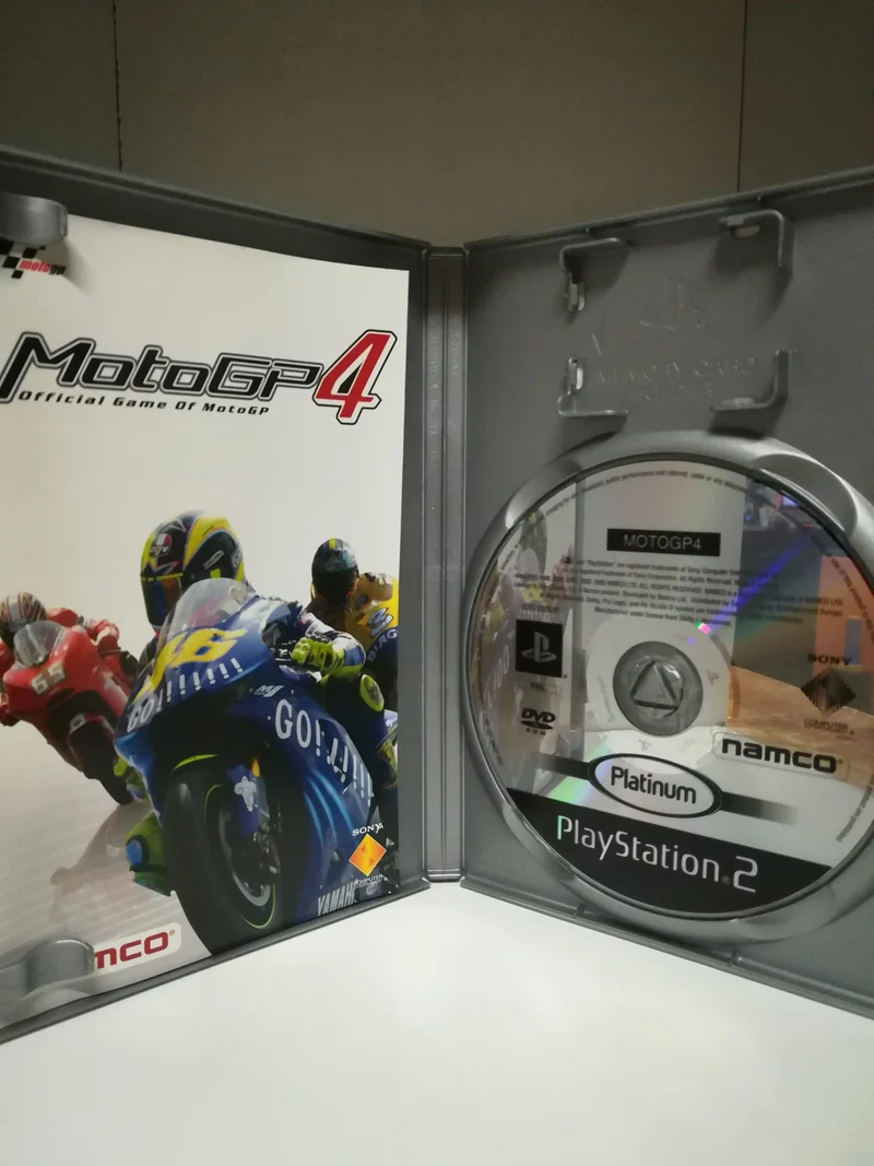 MOTO GP 4 PS2 (usato garantito)(versione italiana platinum)