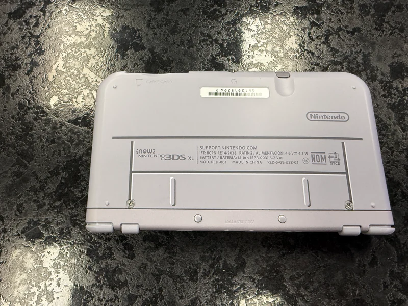 New Nintendo 3DS XL: Super NES Edition