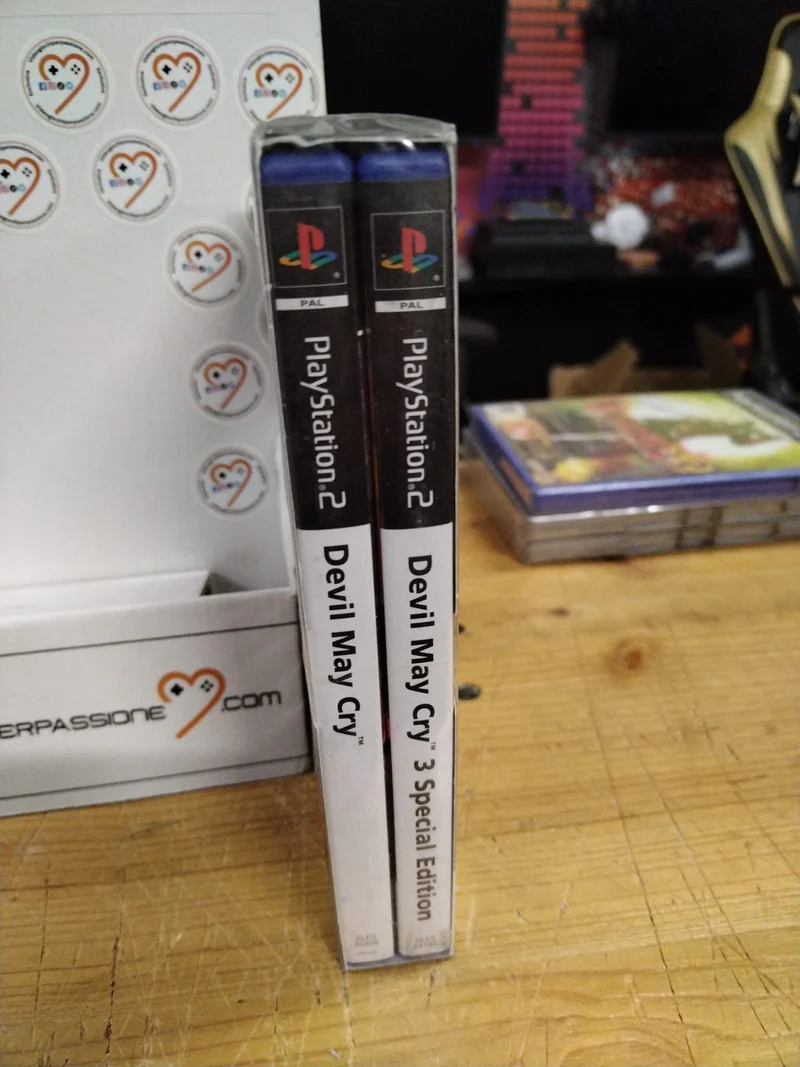 DEVIL MAY CRY + DEVIL MAY CRY 3 SPECIAL EDITION PS2 VERSIONE ITALIANA