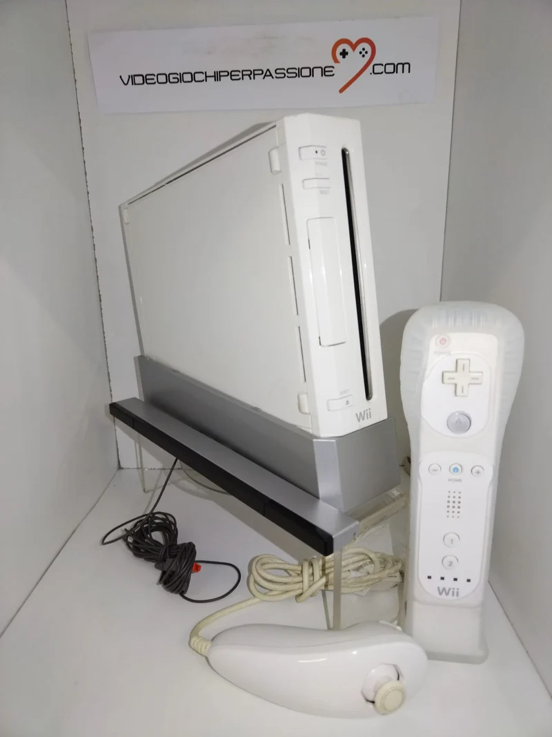 CONSOLE WII PRIMA SERIE (1CONTROLLER ORIGINALI+WII SPORTS)USATO GARANTITO-SENZA SCATOLA
