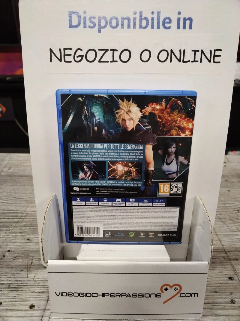 FINAL FANTASY VII REMAKE PLAYSTATION 4 (usato)(versione italiana)