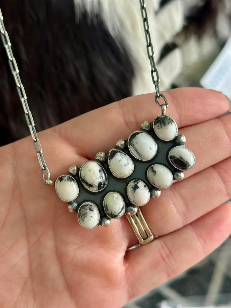 White Buffalo 10 Stone Bar Necklace