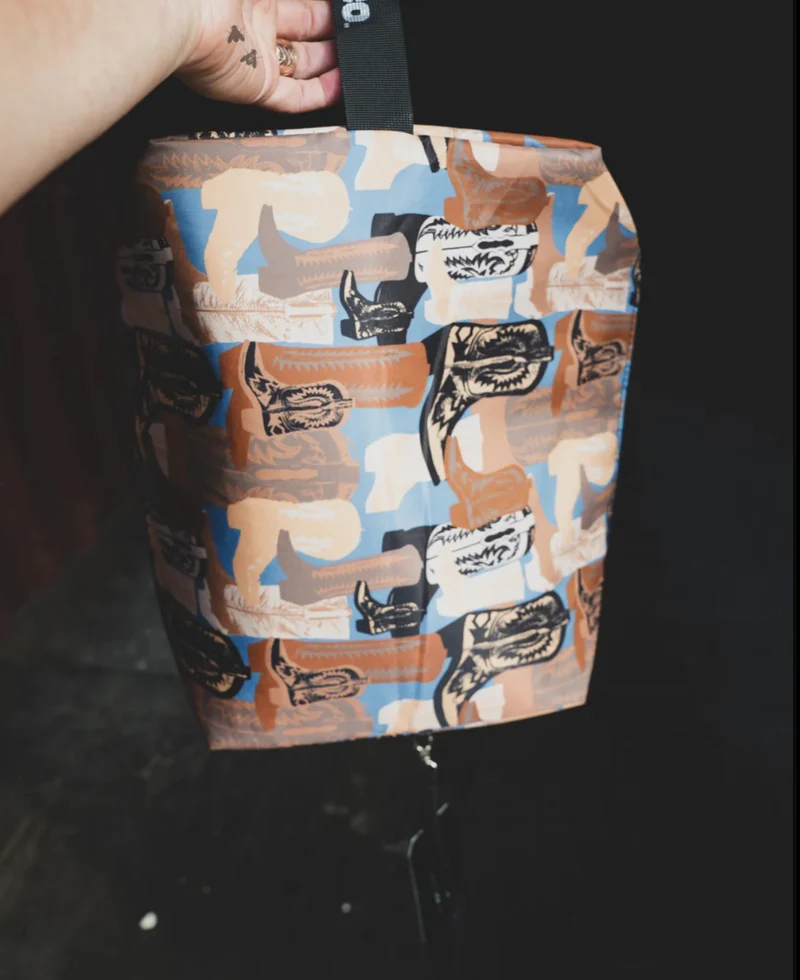 Handy Traveler Bag - Boots