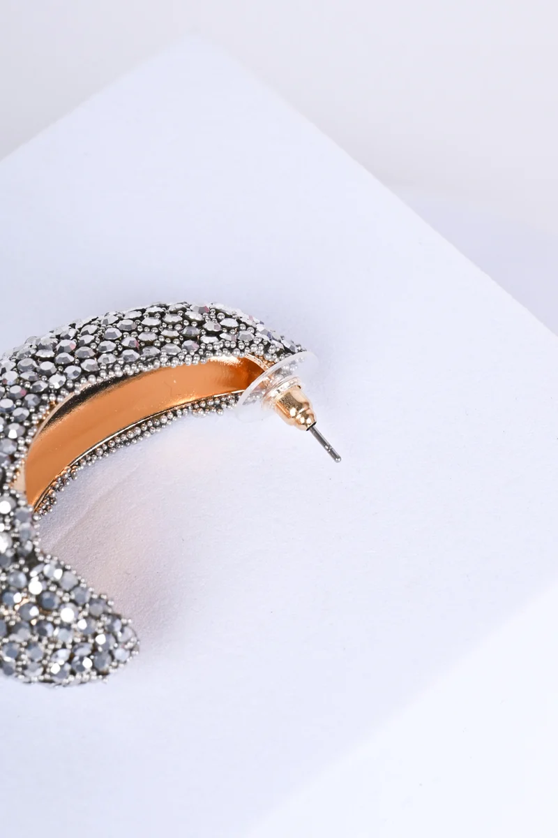 Orecchini chunky a semicerchio con strass