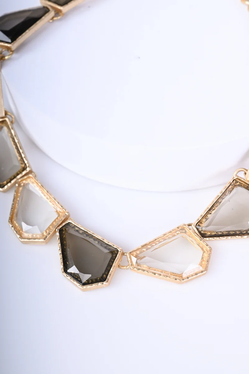 Collana con pietre