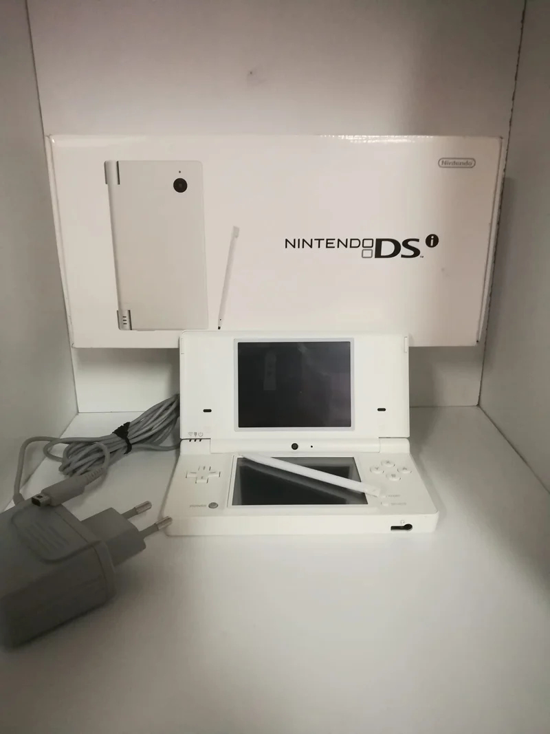 CONSOLE NINTENDO DS i (USATA )