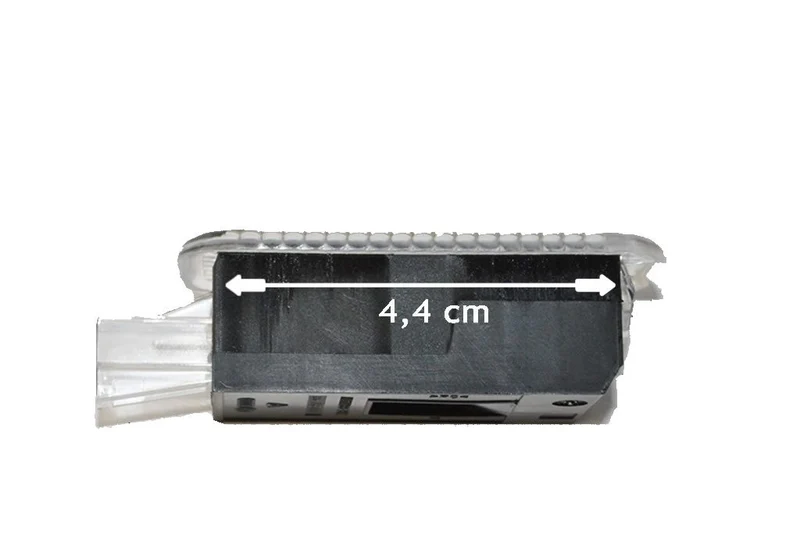 NEUE OE LED TÜRINNENLEUCHTE SKODA AUDI A1 A3 A8 Q3 Q5 TT R8 VW PASSAT B7 CC 8J0947409