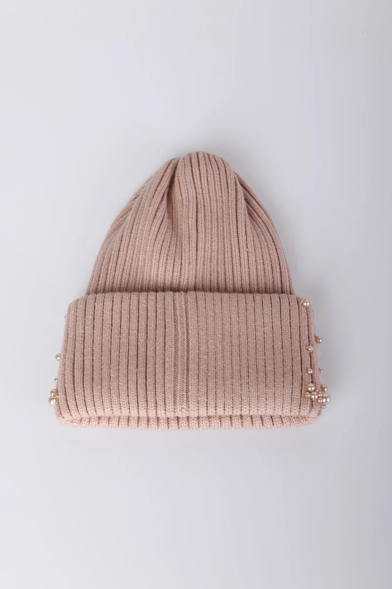 Berretto in maglia con perline
