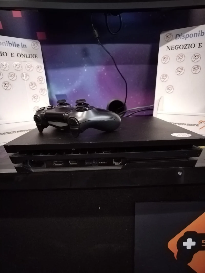 PlayStation 4 PRO console (usato garantito)