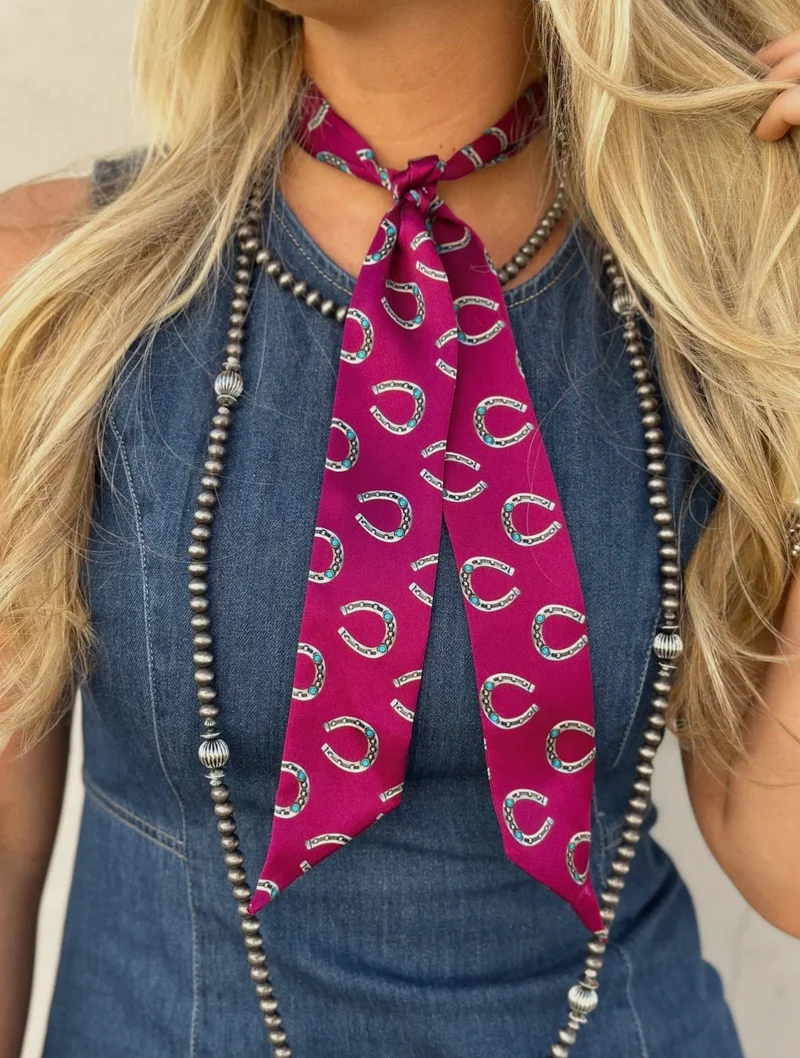 TWILLY *purple with turquoise stoned horseshoe