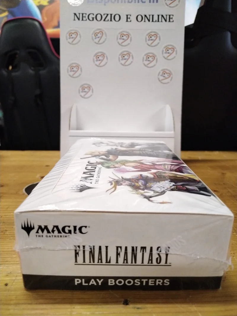Magic Universes Beyond - Final Fantasy Play Booster Box 30 Bustine ENG