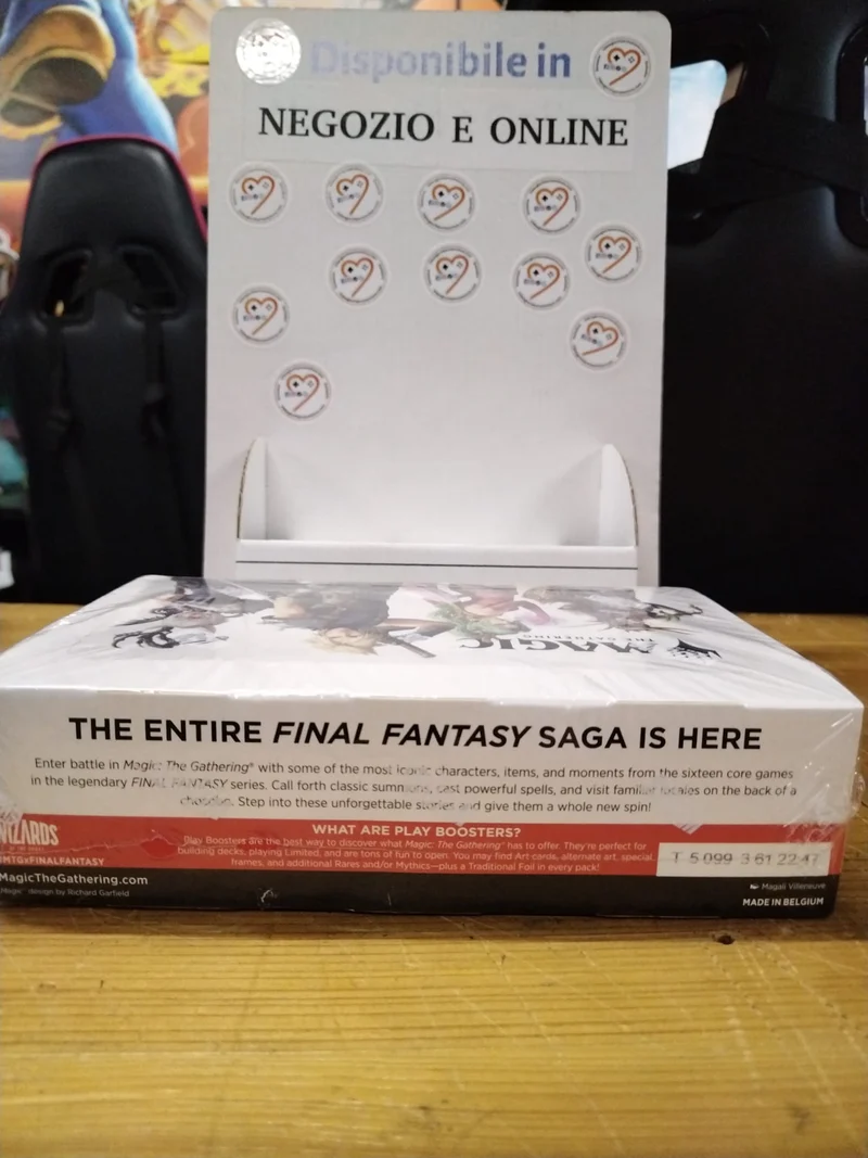 Magic Universes Beyond - Final Fantasy Play Booster Box 30 Bustine ENG