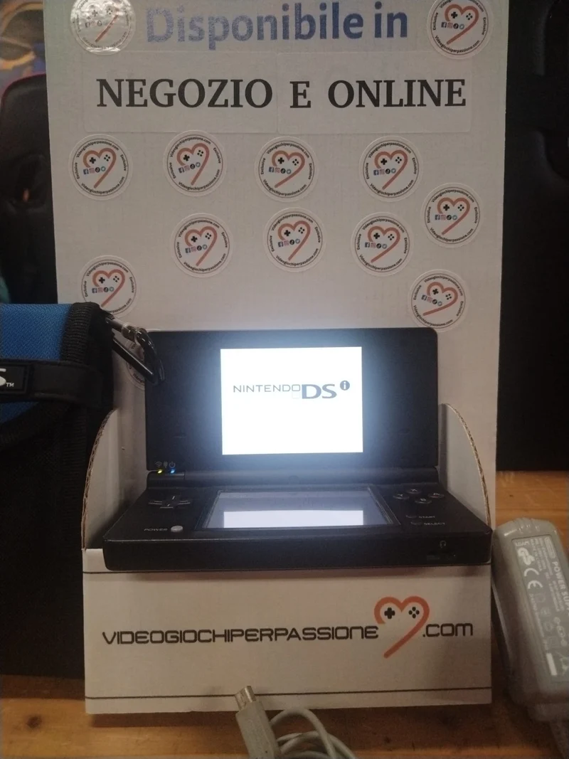 Console Nintendo ds i (usato garantito)(senza scatola)(con caricatore)