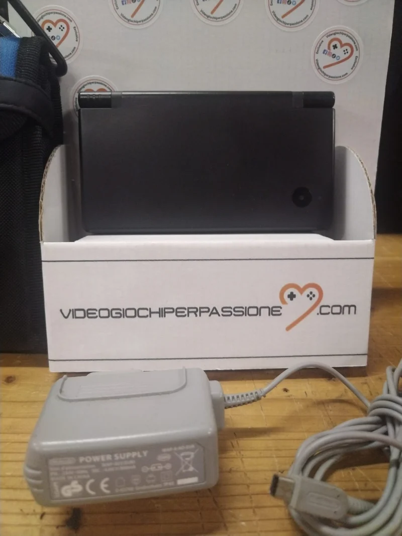 Console Nintendo ds i (usato garantito)(senza scatola)(con caricatore)