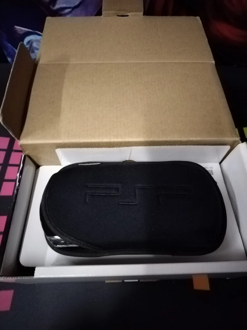 Console portatile Sony Playstation: PSP-1004 K (usato garantito)