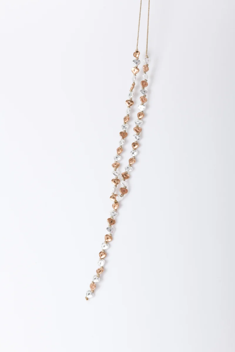 Collana lunga con pepite