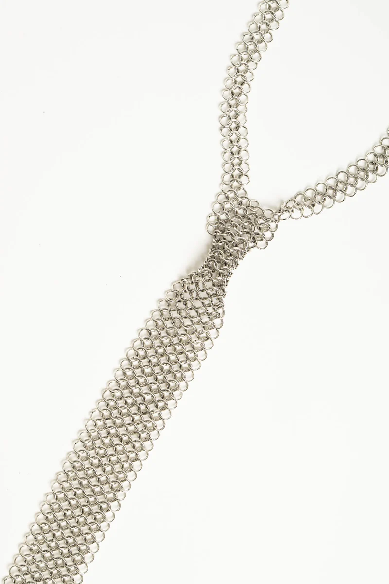 Collana a cravatta in mesh argento
