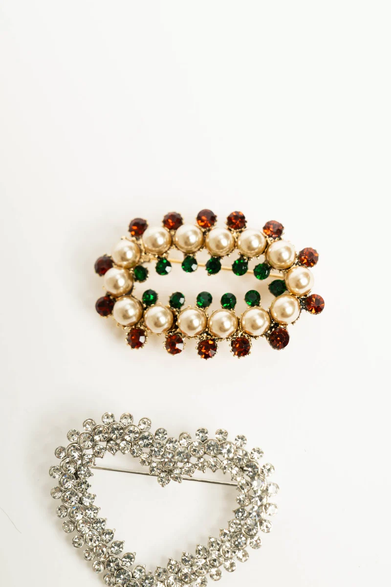 Set da tre spille con strass multicolor
