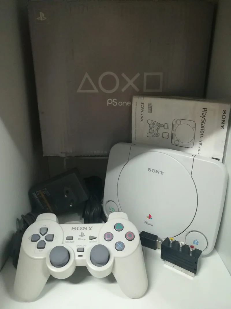 CONSOLE PS ONE PLAYSTATION 1 SLIM (usato garantito)(come nuova)