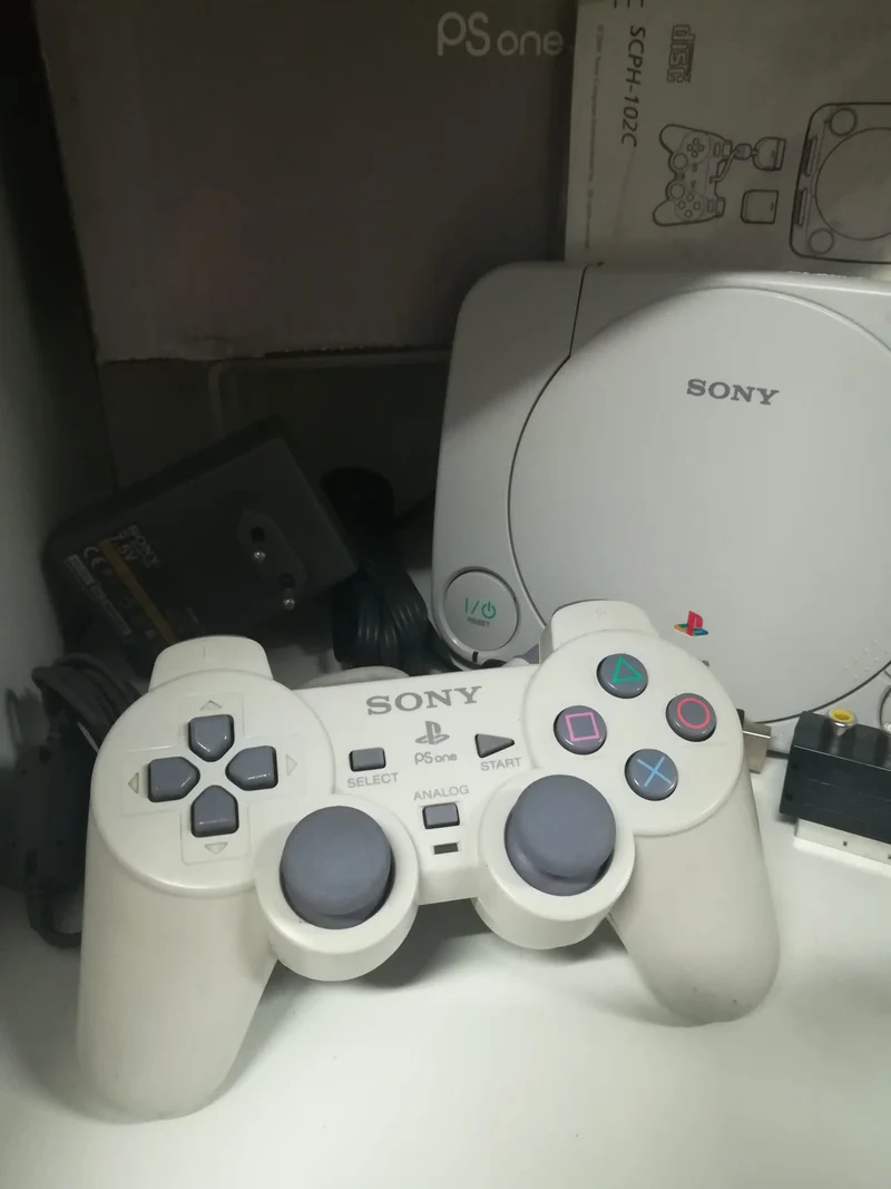 CONSOLE PS ONE PLAYSTATION 1 SLIM (usato garantito)(come nuova)