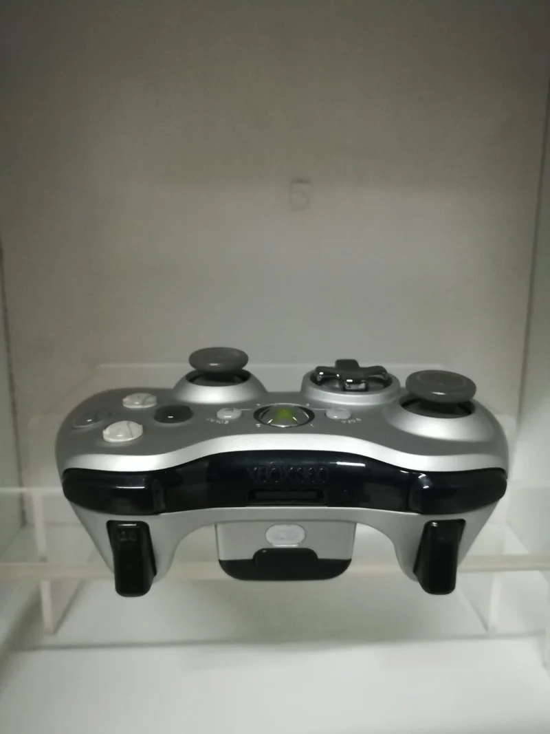 CONTROLLER XBOX 360 GRIGIO ORIGINALE (usato garantito)