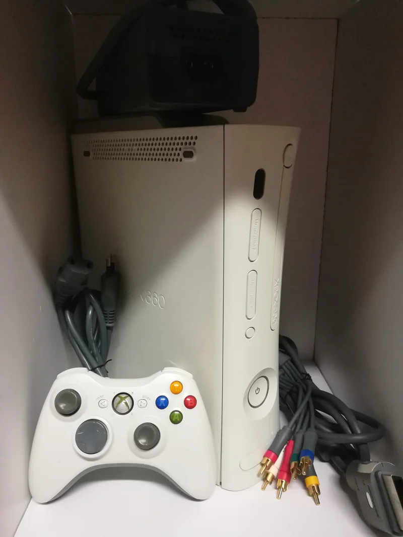 CONSOLE XBOX 360 20 GB (usato garantito)(PAL)(senza scatola)
