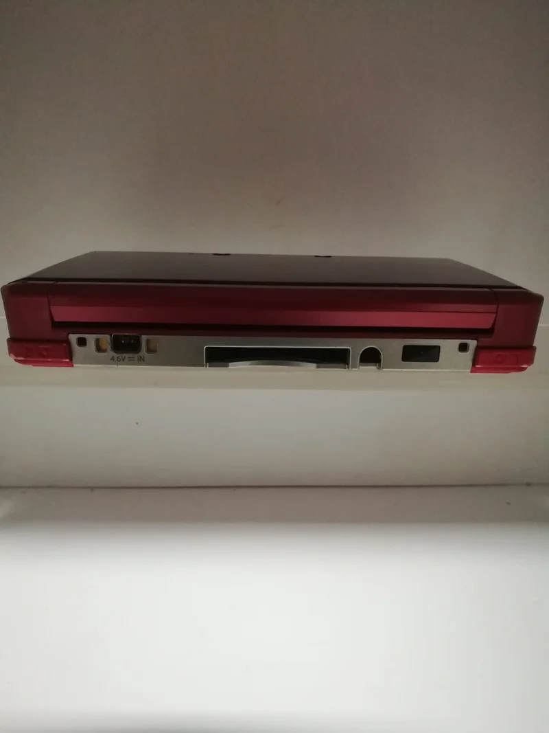 CONSOLE NINTENDO 3DS (usato garantito)(senza scatola)(portachiavi in regalo)+(memory 2 GB)