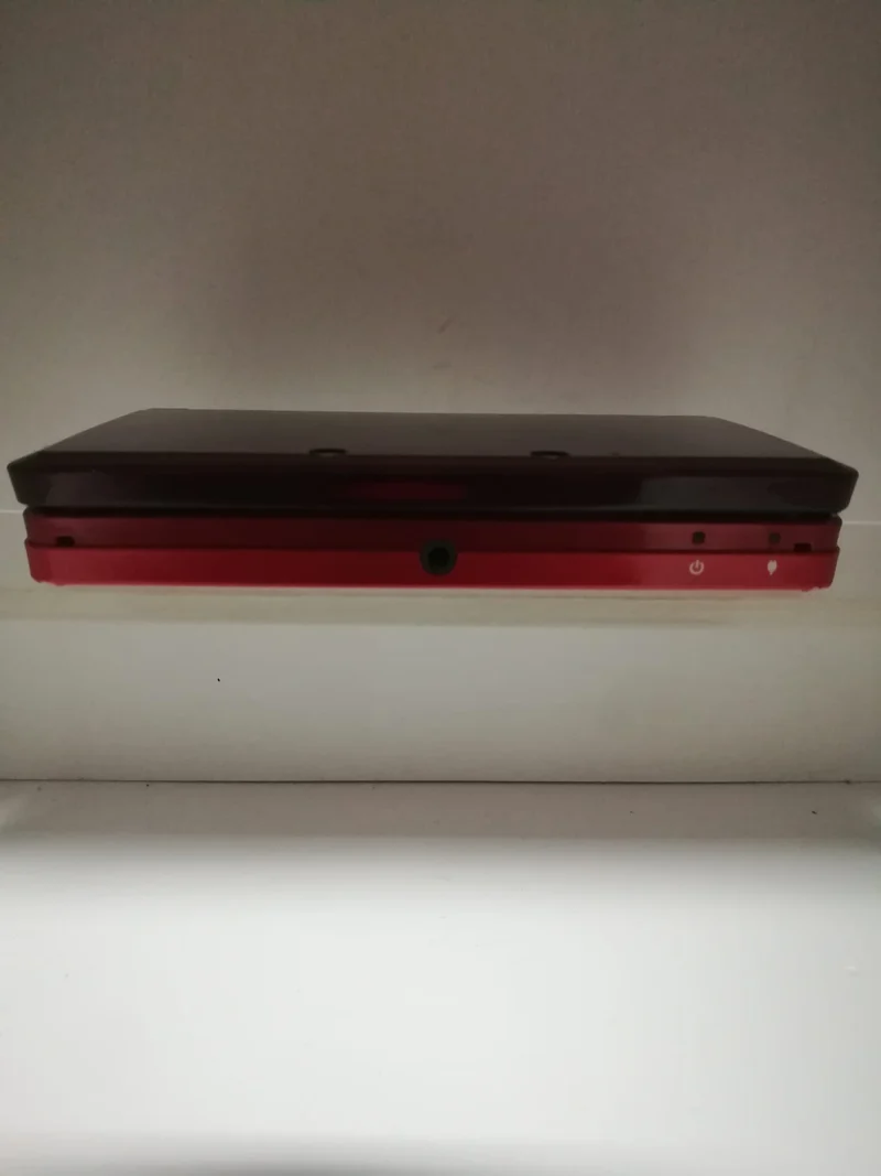 CONSOLE NINTENDO 3DS (usato garantito)(senza scatola)(portachiavi in regalo)+(memory 2 GB)