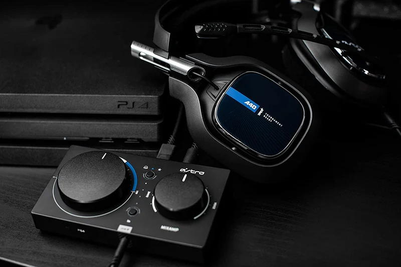 ASTRO A40 TR GAMING HEADSET GEN. 4 + MIXAMP PRO TR PS5/PS4/PC GAMES(nuove)
