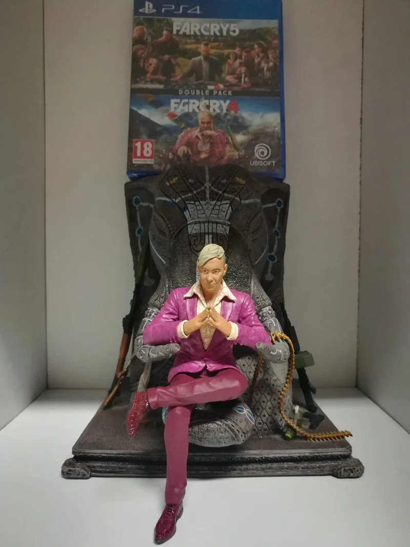 FAR CRY 5 + FAR CRY 4 DOUBLE PACK PLAYSTATION 4 VERSIONE EUROPEA+FIGURE (gioco nuovo- figure usata senza scatola)