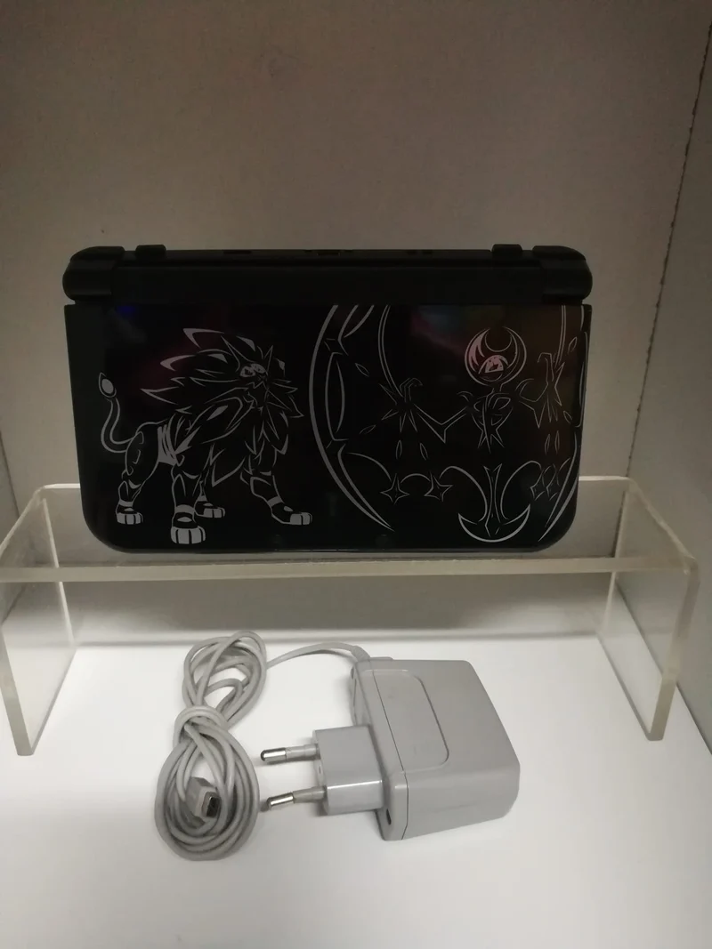 CONSOLE 3DS XL POKEMON SOLE E LUNA (usato garantito)(senza scatola)(portachiavi in regalo)